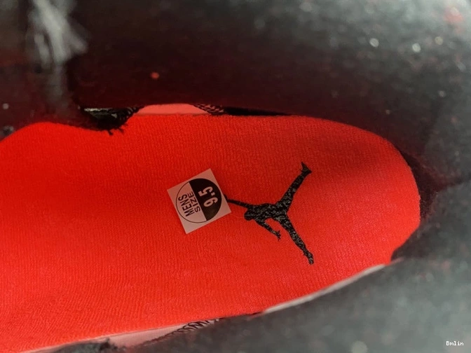 Bmlin Retro (2014) 384664-123 Infrared 6 Jordan White 0824